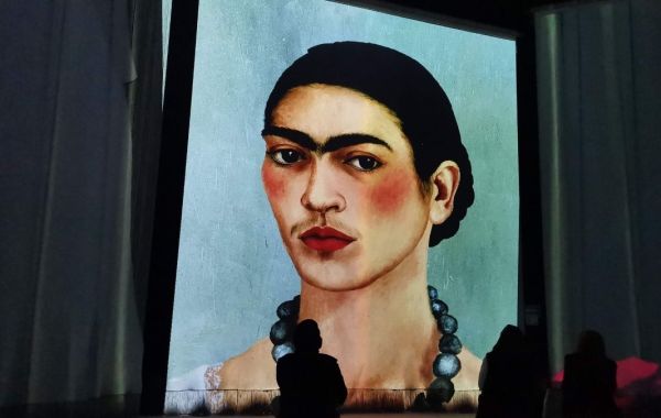 ¿Cuánto cuestan los boletos para Frida Inmersiva en el Fronton México?
