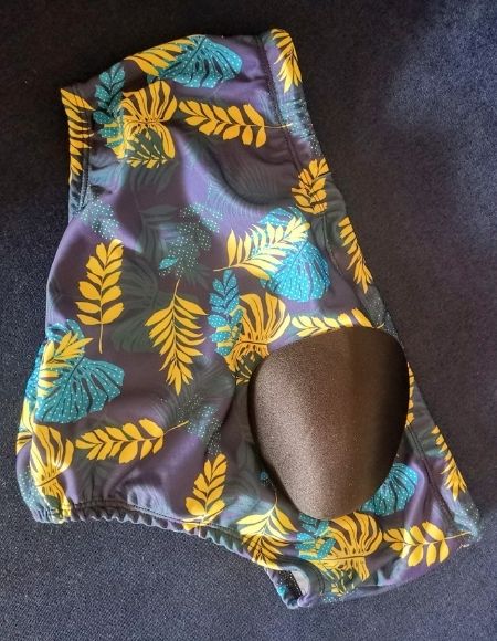 traje de baño ajustado