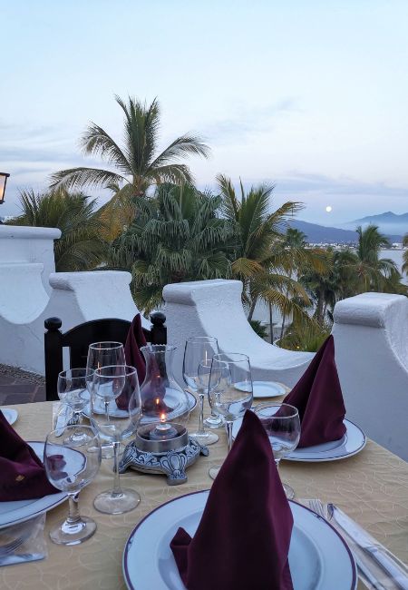 restaurante con vista al mar en Manzanillo