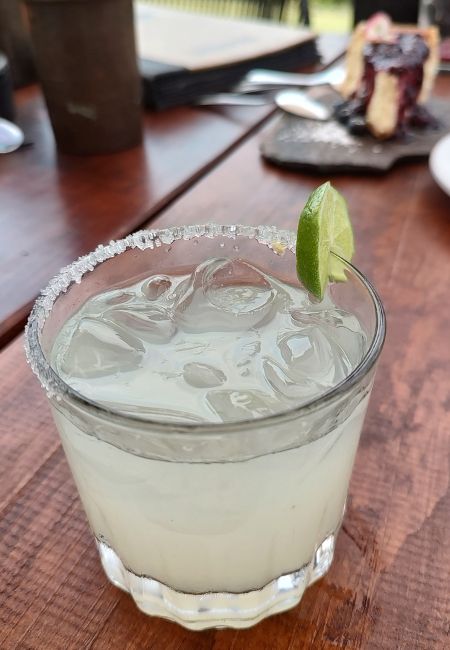 margarita tradicional en vaso chico