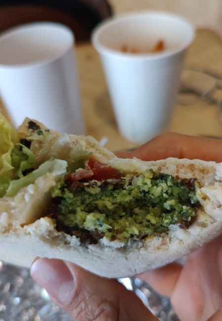 a que sabe el falafel