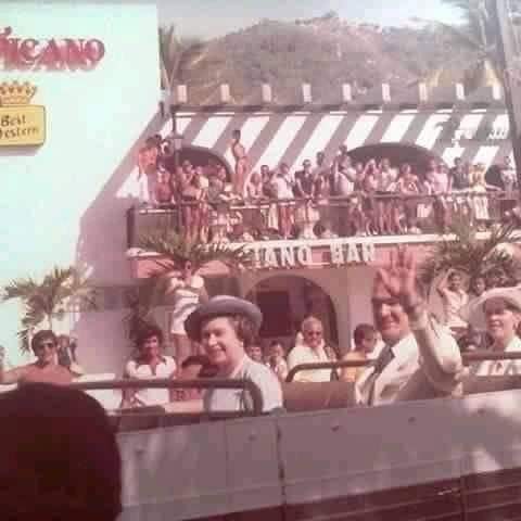 reina isabel segunda en Acapulco