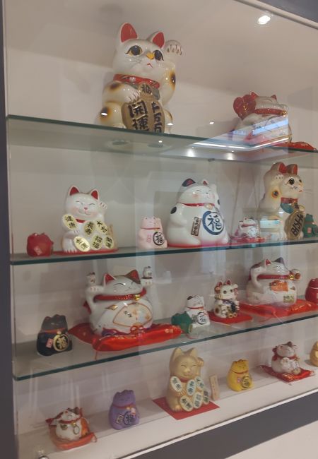 gatos japoneses de la buena suerte