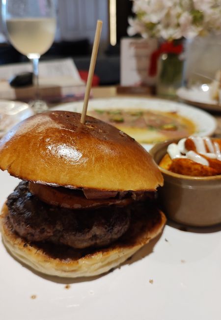 hamburguesa con pan brioche