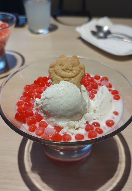 postre de tapioca con helado