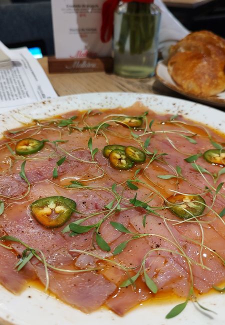tiradito de atún con chile