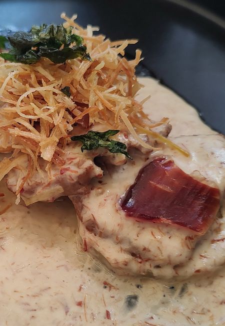 Medallones de Res en Salsa de Jamón Ibérico
