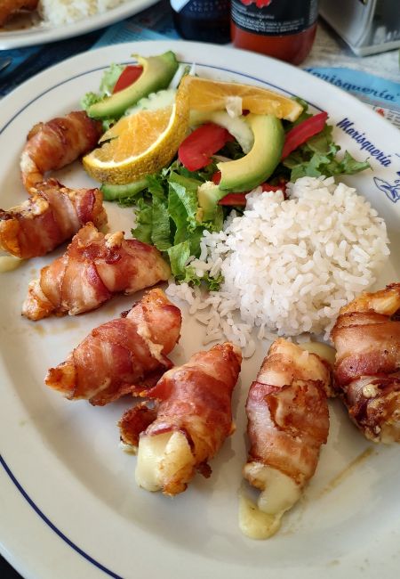 camarones envueltos en tocino