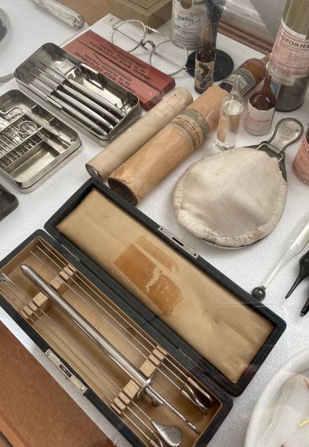 instrumental medico antiguo