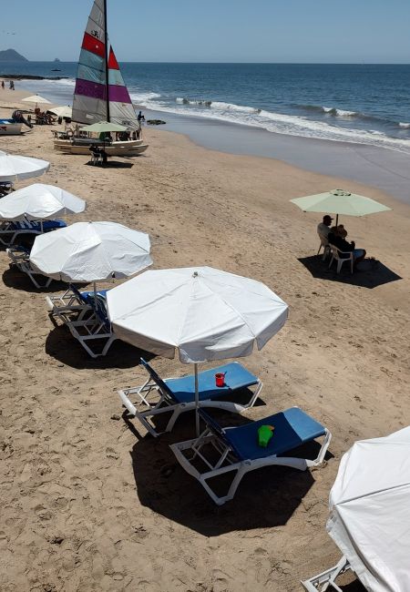 hotel holiday inn mazatlan